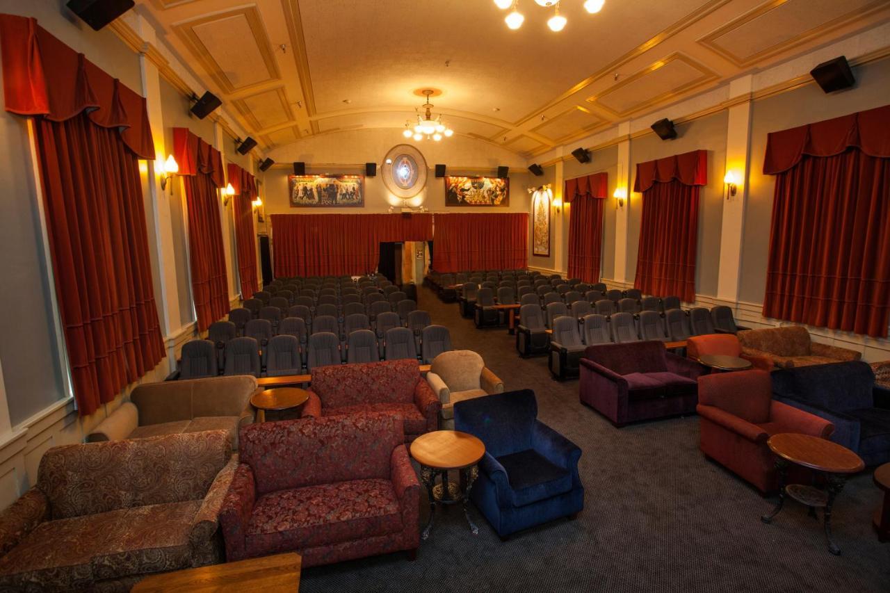 Mcmenamins Grand Lodge Forest Grove Extérieur photo