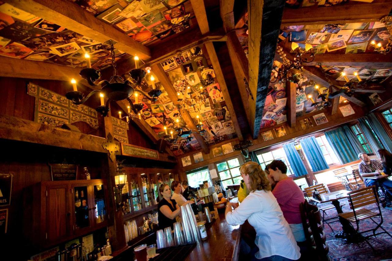 Mcmenamins Grand Lodge Forest Grove Extérieur photo